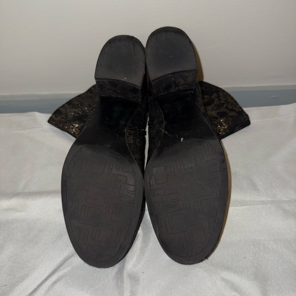 Unisa Black Lace Ankle Booties - Picture 2 of 4